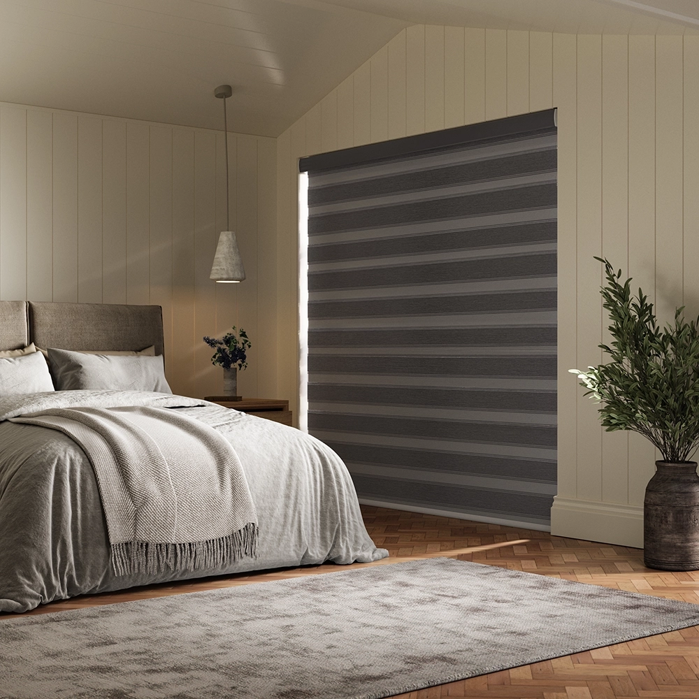 Closed Fifty50 blind from illumin8