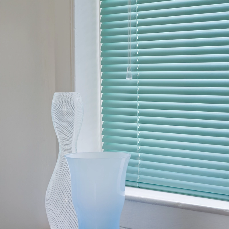 Aluminium venetian blind from illumin8